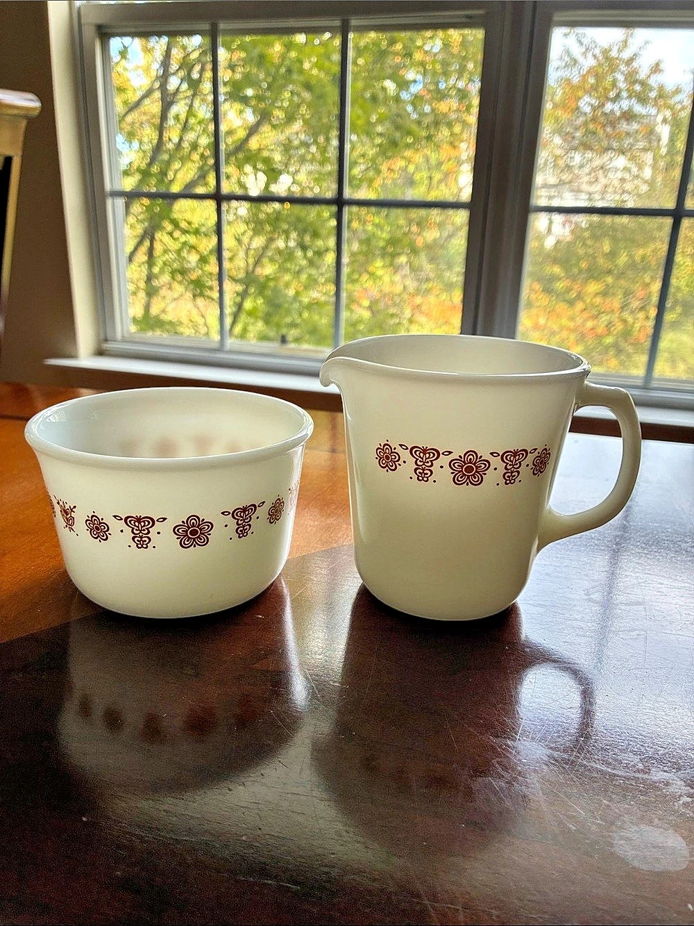 Pyrex sugar and creamer set